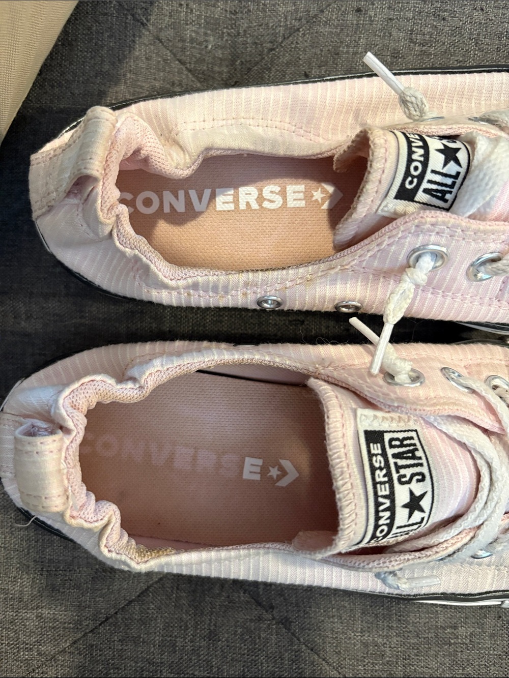 Pink slip on Converse - Picture 8 of 11